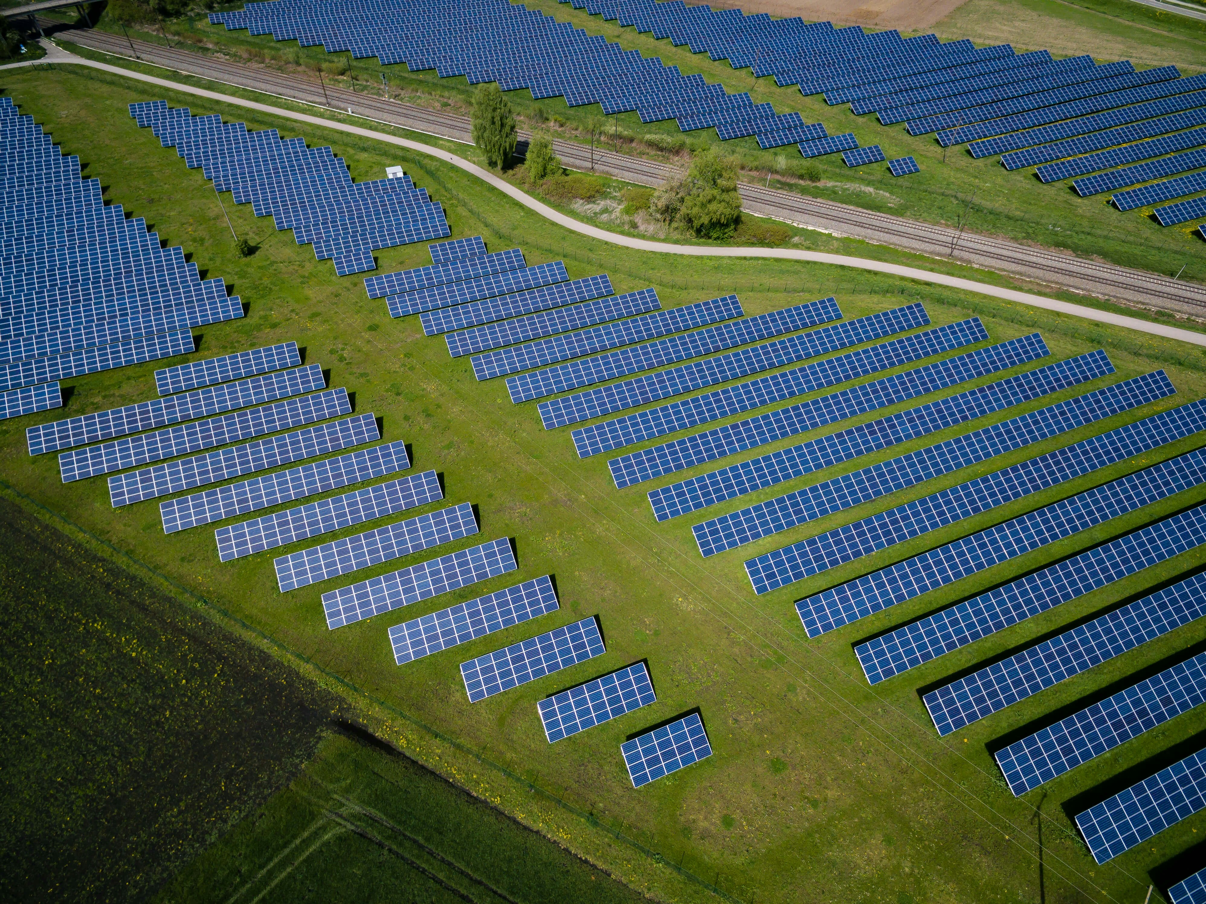 Powering Tomorrow: Amazon and RWE Spark an AI-Energy Revolution