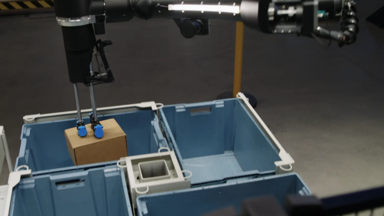 Amazon Shuts Down Blue Jay Warehouse Robotics Project