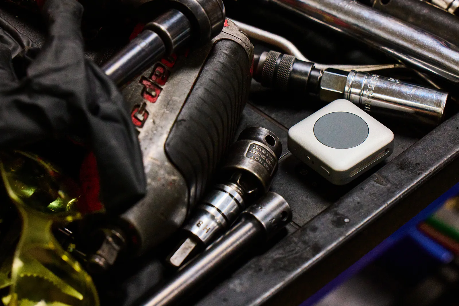 Button AI Device Debuts as a Simpler Alternative to Failed AI Wearables