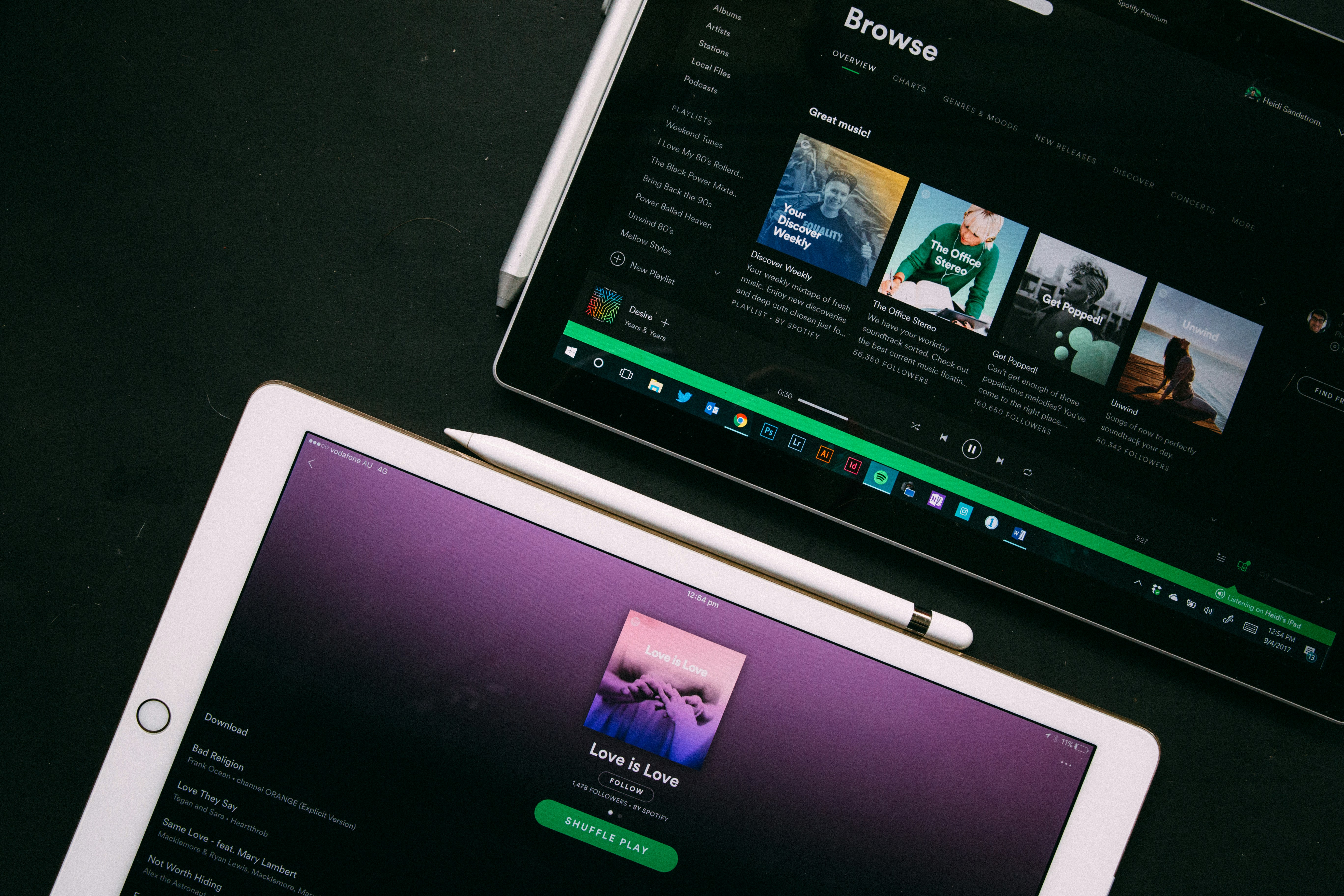 Spotify Adds 650+ AI-Narrated Magazine Articles for Premium Subscribers