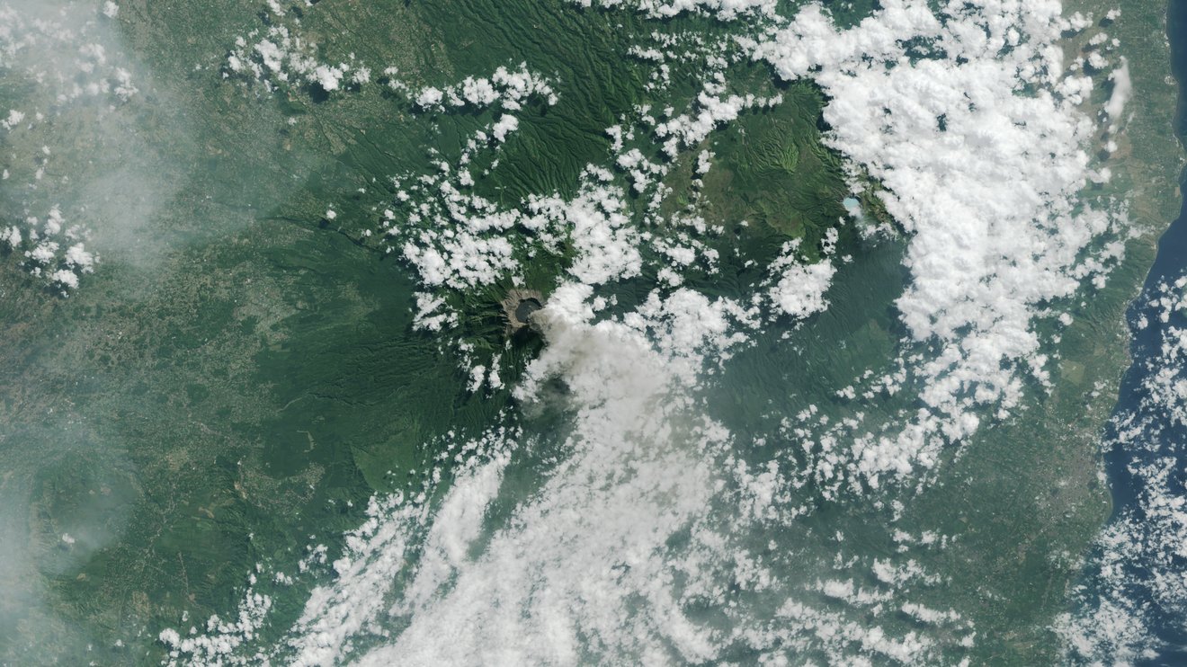 AI-Powered Satellite Finds Targets on Its Own in First-Ever Orbital Breakthrough
