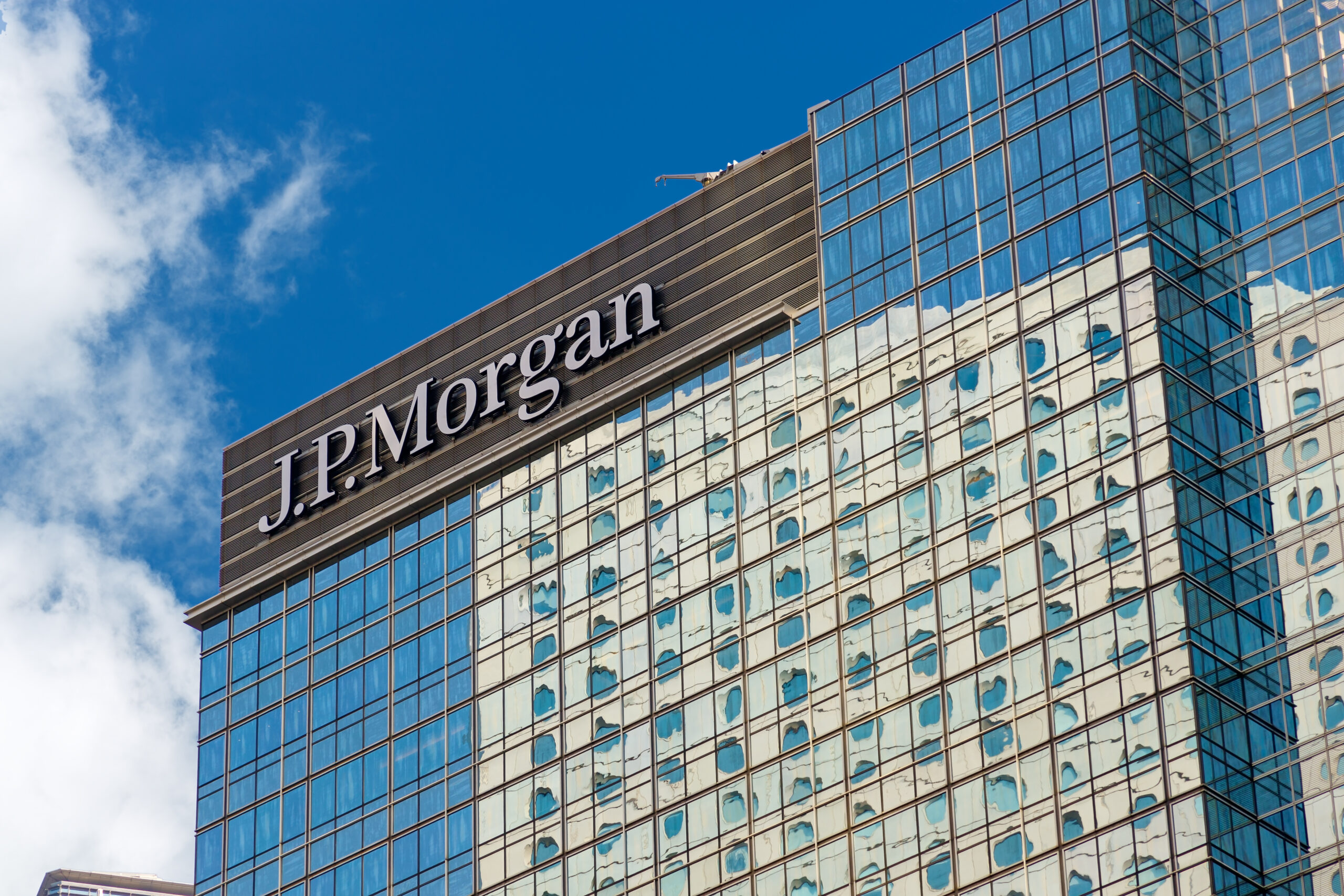 JPMorgan Removes Anthropic’s Claude AI From Approved Tools in Hong Kong, Report Says