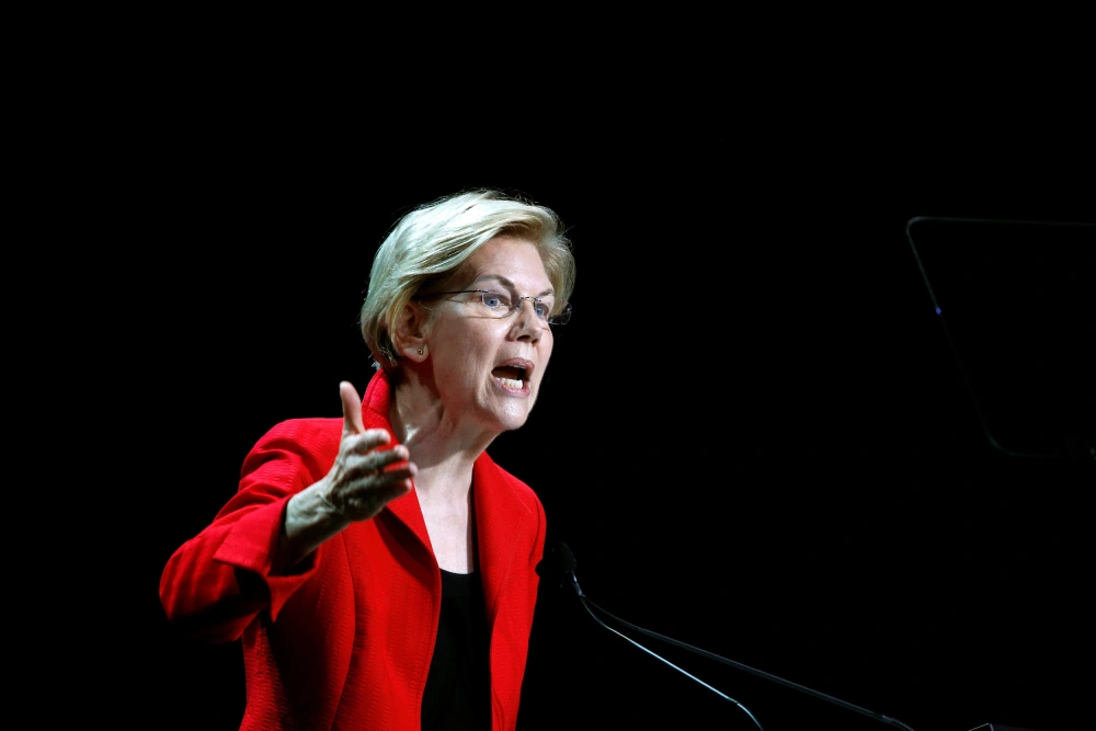 Warren, Scanlon Reintroduce Health Data Privacy Bill Targeting AI Chatbots