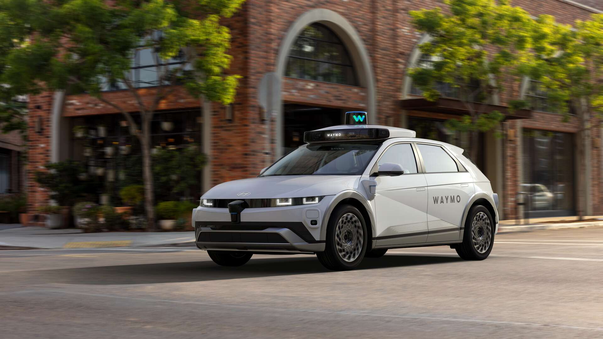 Waymo Removes Dallas Waitlist, Letting Anyone Book a Self-Driving Taxi