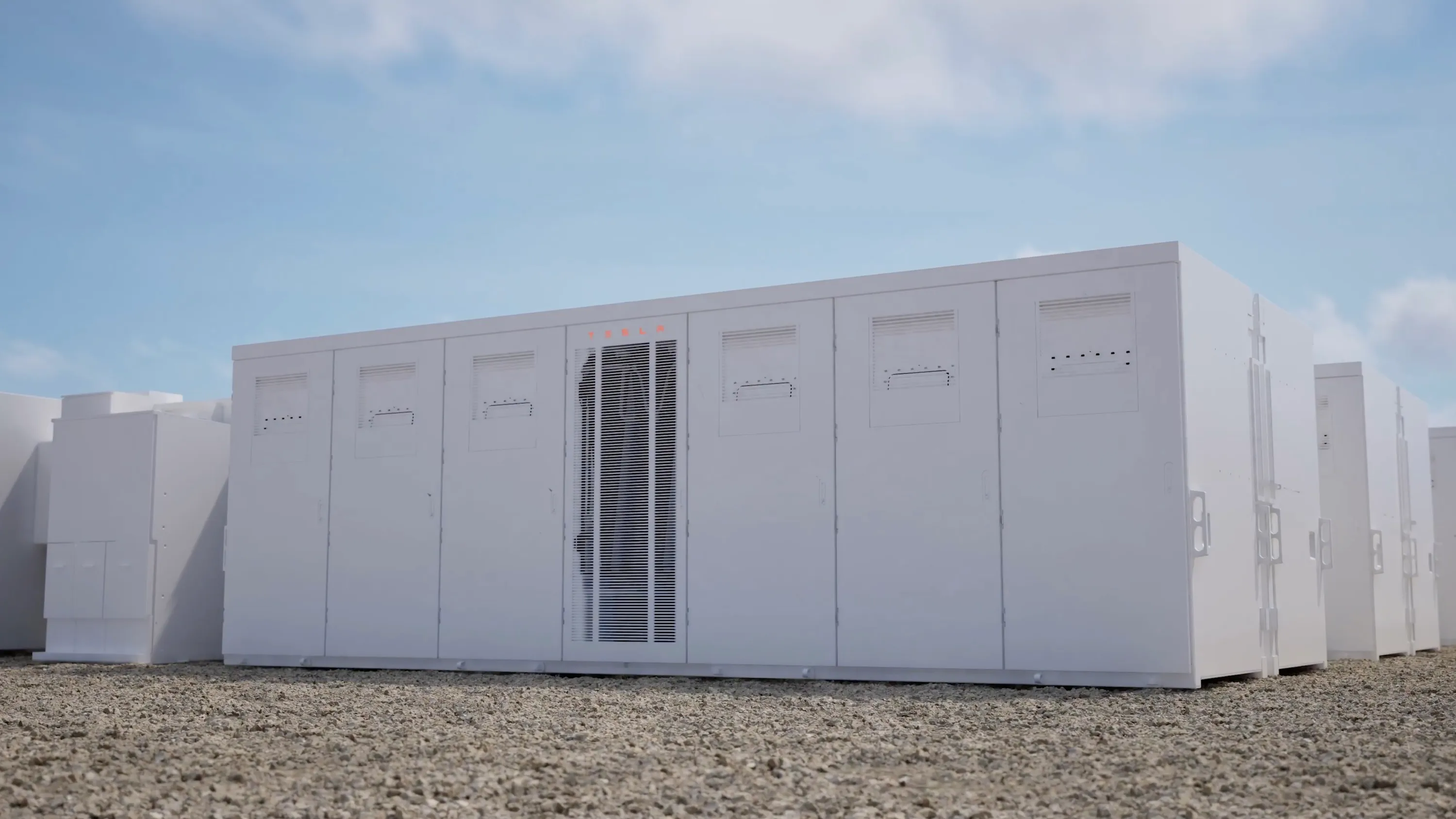 SpaceX Spends $329 Million on Tesla Megapacks to Power xAI Data Centers