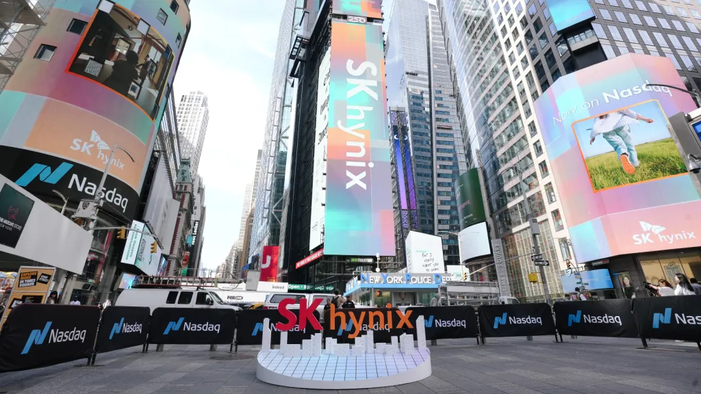 SK Hynix in Talks With Intel to Make Memory Chips in the U.S.